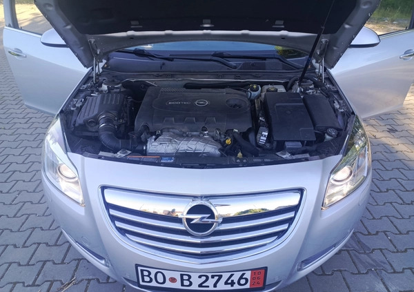 Opel Insignia cena 25000 przebieg: 196000, rok produkcji 2011 z Zawiercie małe 562